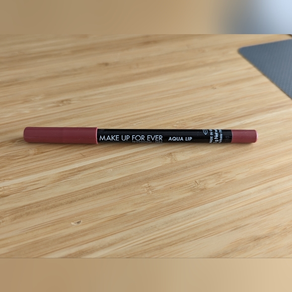 Make Up For Ever Aqua Waterproof Lipliner Pencil - Picture 2 of 4